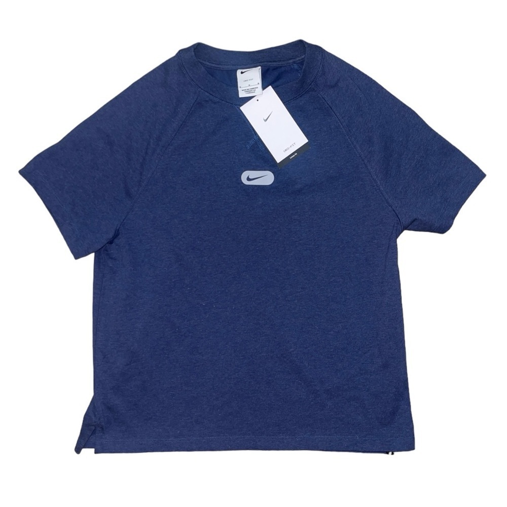 Nike NWT navy blue center logo kid’s T-shirt boy’s size medium